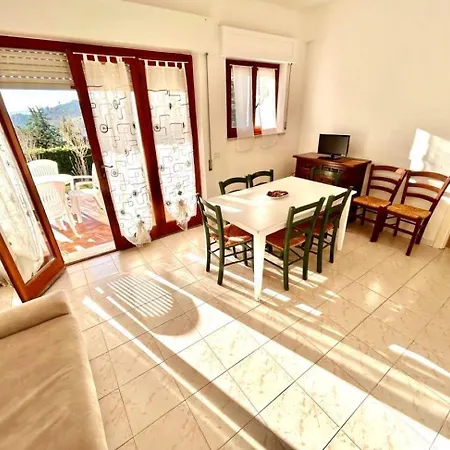 Maria Giovanna 2, Taunus Semesterbostad *